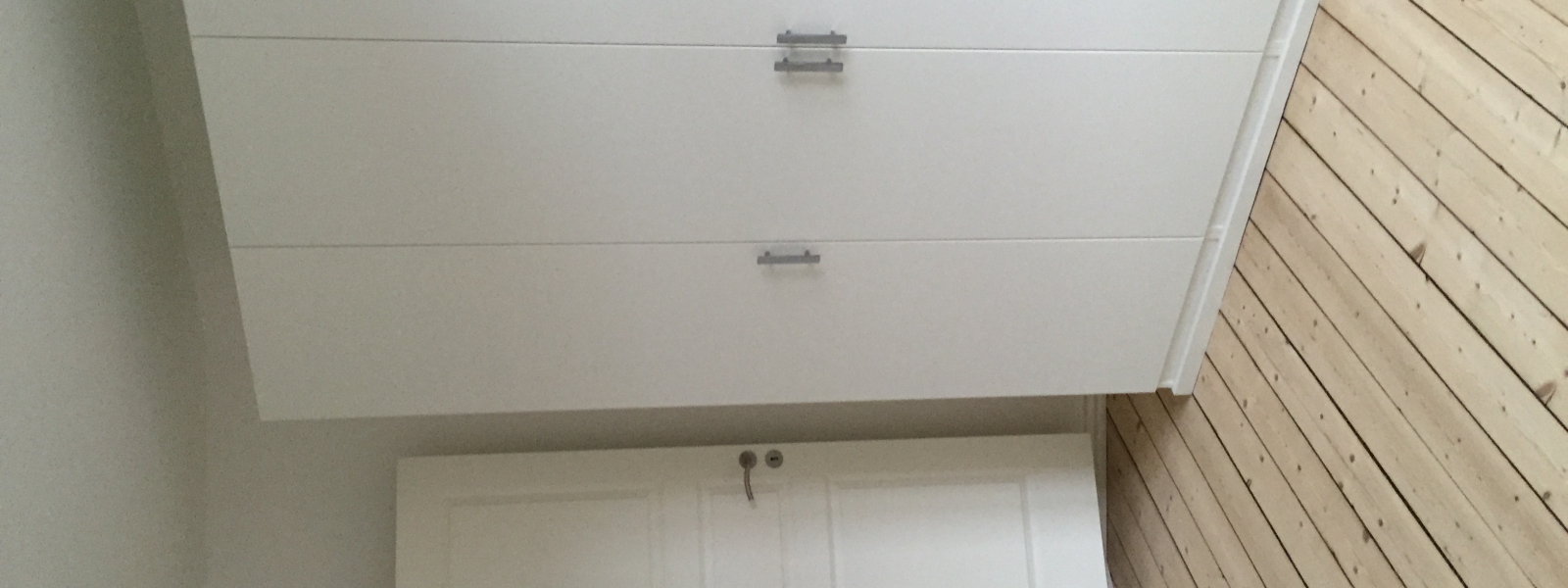 Soveværelse 1 skabe